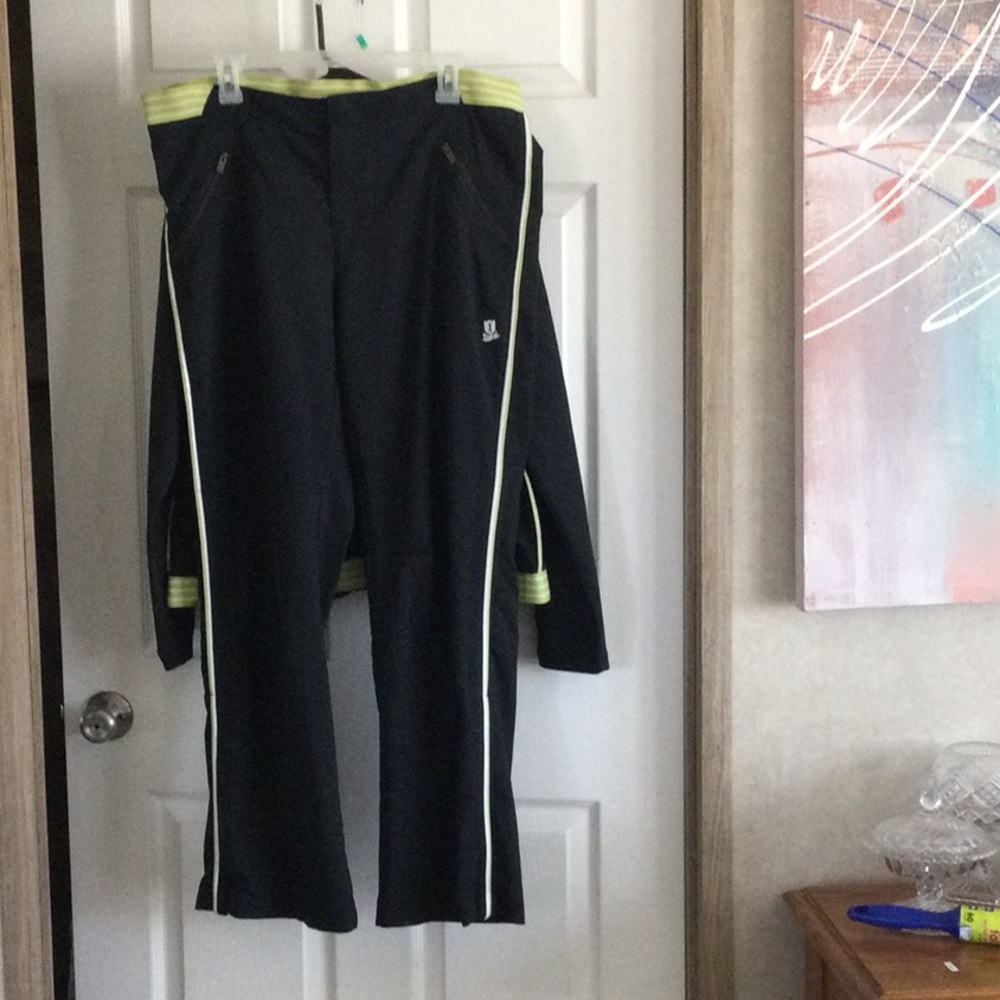 Izod Jogger soft and comfortable - Picture 2 of 10
